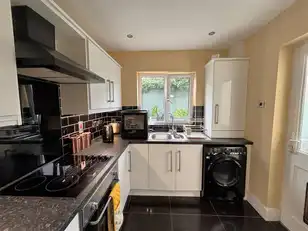 29 Ashfield GardensImage 13