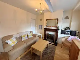 5 Ainsworth ParadeImage 4