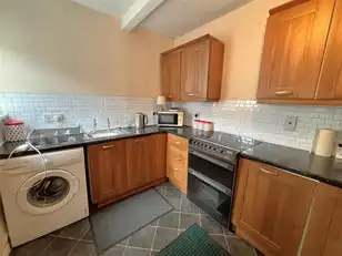 5 Ainsworth ParadeImage 7