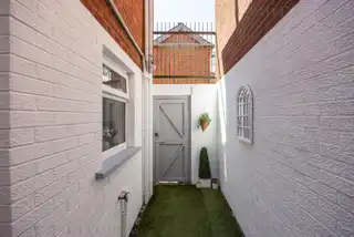 13 Belmont Avenue WestImage 22