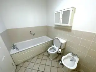Apt 4 Knockdene ManorImage 9