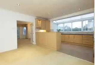 Apt 4 Knockdene ManorImage 7