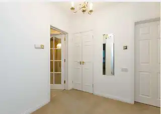 Apt 4 Knockdene ManorImage 2