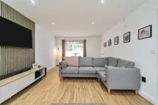 1A Knockmount GardensImage 9