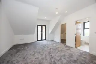 9 Middle Braniel RoadImage 32