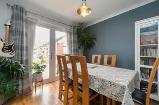 8 Holland GardensImage 11