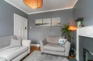 8 Holland GardensImage 10
