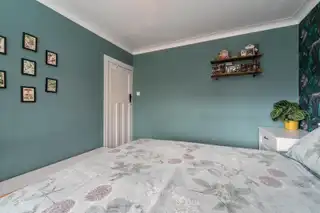 8 Holland GardensImage 22