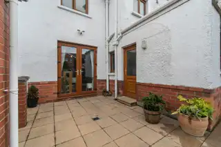 8 Holland GardensImage 28