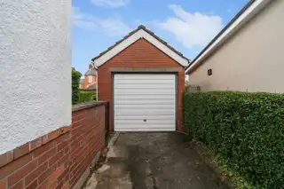 8 Holland GardensImage 27