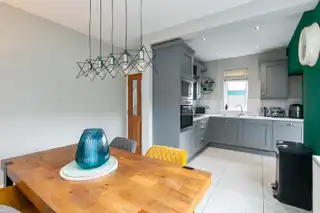14 Irwin CrescentImage 8