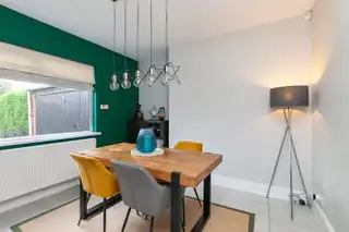 14 Irwin CrescentImage 6
