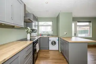76 Newtownards RoadImage 8