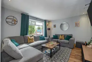 76 Newtownards RoadImage 6