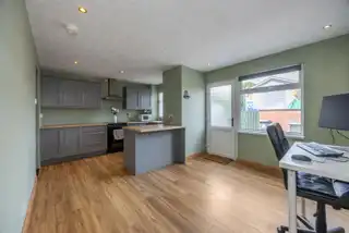 76 Newtownards RoadImage 7