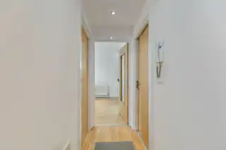 27 Hillfoot StreetImage 4
