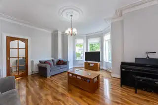 2 Martinez AvenueImage 6