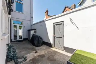 2 Martinez AvenueImage 18