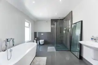 2 Martinez AvenueImage 17