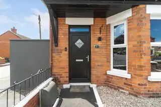 83 Ravenscroft AvenueImage 2