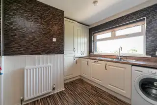 16 Lothian AvenueImage 10