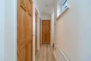 16 Lothian AvenueImage 14