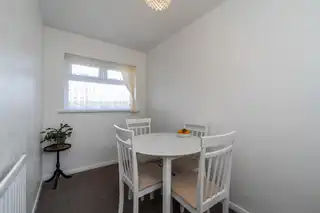 16 Lothian AvenueImage 11