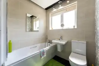 12 Kensington Gardens WestImage 23