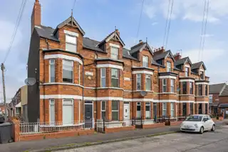 Image 1 for 15 Woodcot Avenue