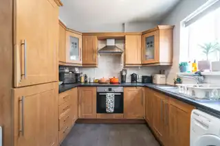 32 Dunraven GardensImage 7