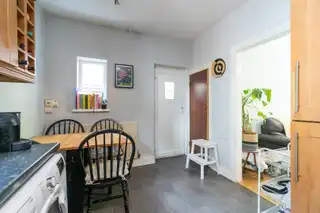 32 Dunraven GardensImage 5