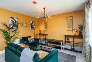 Apt 4 Ebrington HallImage 10
