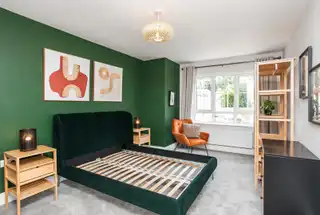 Apt 4 Ebrington HallImage 17