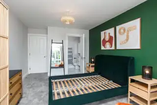 Apt 4 Ebrington HallImage 18