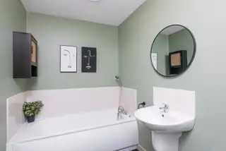 Apt 8B Altona PlaceImage 17