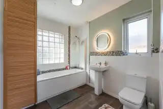 2 Beverley DriveImage 25