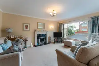 13 Grange AvenueImage 4