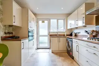 7 Laragh ParkImage 12