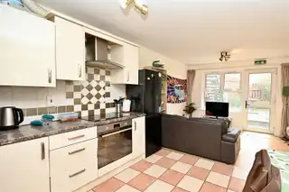 16A Meadowbank StreetImage 3
