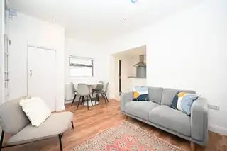 2 Silverstream GardensImage 4