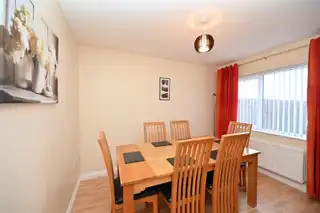 40A Glenholm ParkImage 4