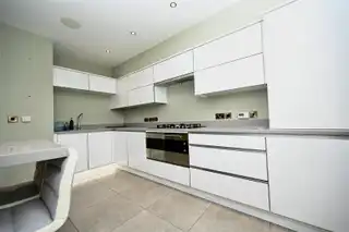 Apt 20 6 Danesfort Park NorthImage 8