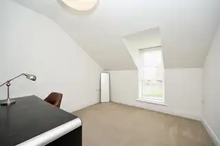 Apt 6 15 Ballantine SquareImage 23