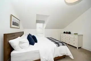 Apt 6 15 Ballantine SquareImage 18