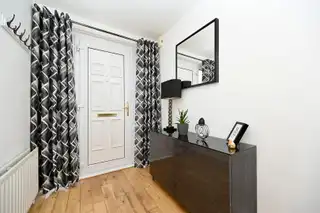 52 Stirling GardensImage 3