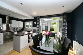 52 Stirling GardensImage 8