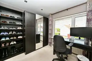 52 Stirling GardensImage 19