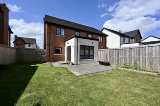 9 Brooke Hall MewsImage 23