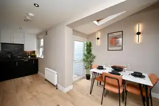 33 Surrey StreetImage 8