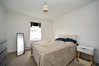 Apt 9, 1 Woodcot AvenueImage 5
